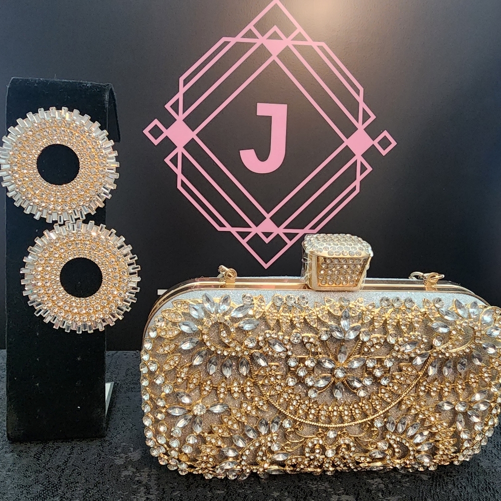 Clutch and earrings set